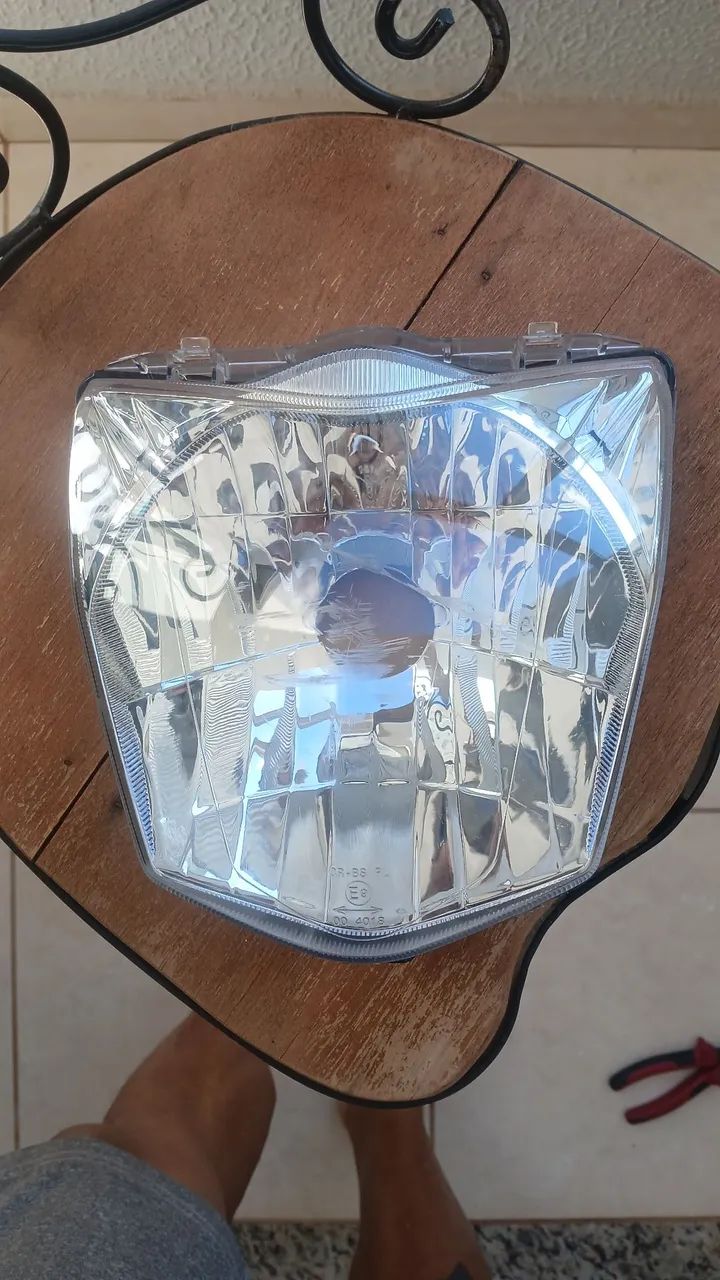 Farol de moto