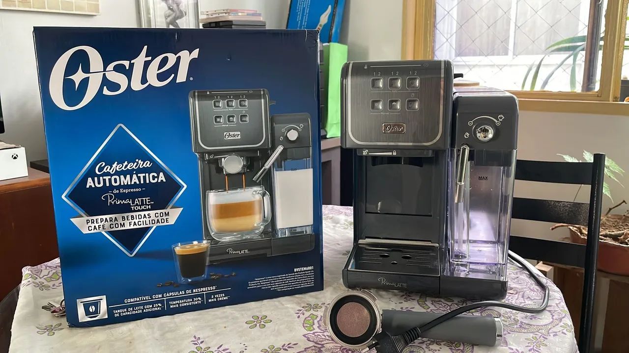 Cafeteira automática Oster PrimaLatte Touch