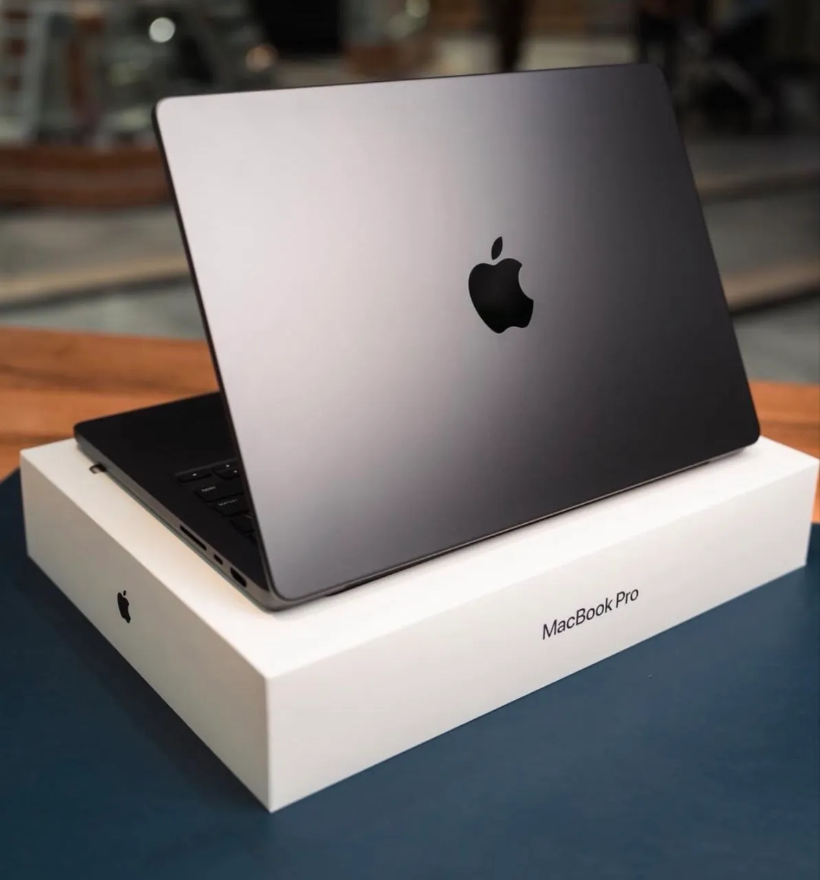MACBOOK AIR M5 16GB 512GB NOVO LACRADO NOTA E GARANTIA - Notebooks