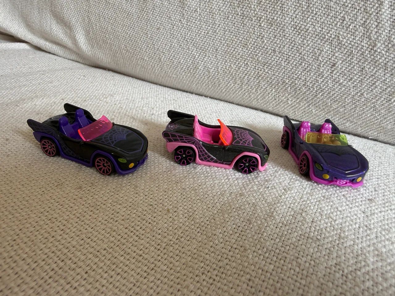 Carrinho Hot Wheels monster High lote  - Foto 2