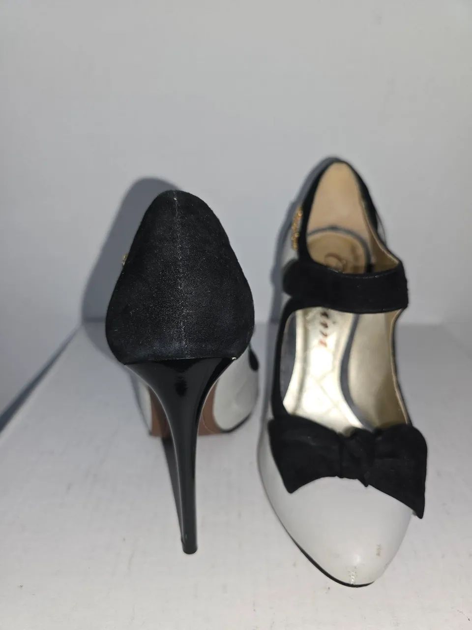 SAPATO CARMIM CINZA COM PRETO PURO CHARME  - Foto 5