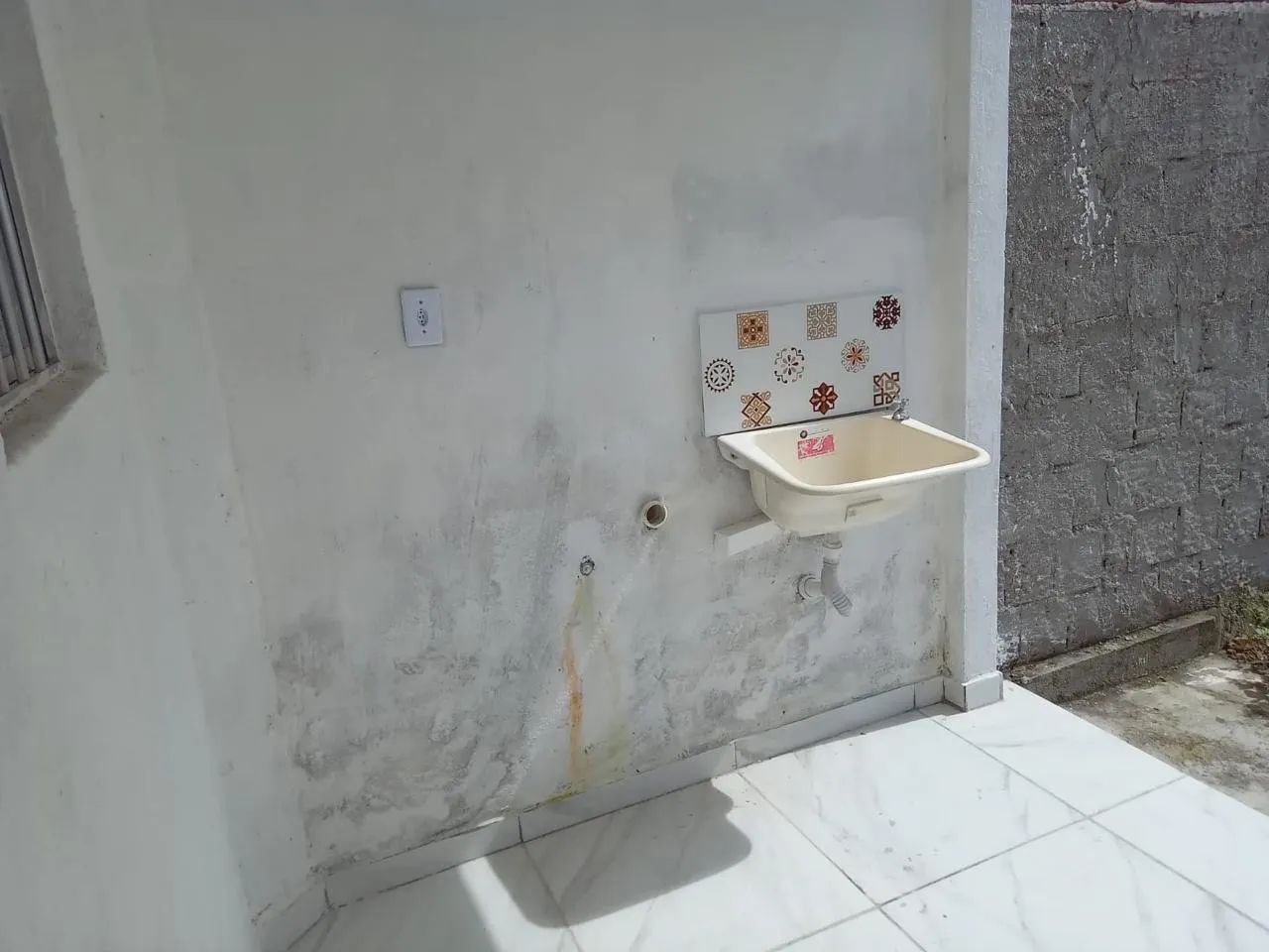 Alugo casa em Tibiri