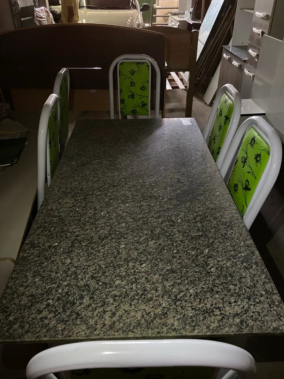 Mesa de mármore com 6 cadeiras  - Foto 5