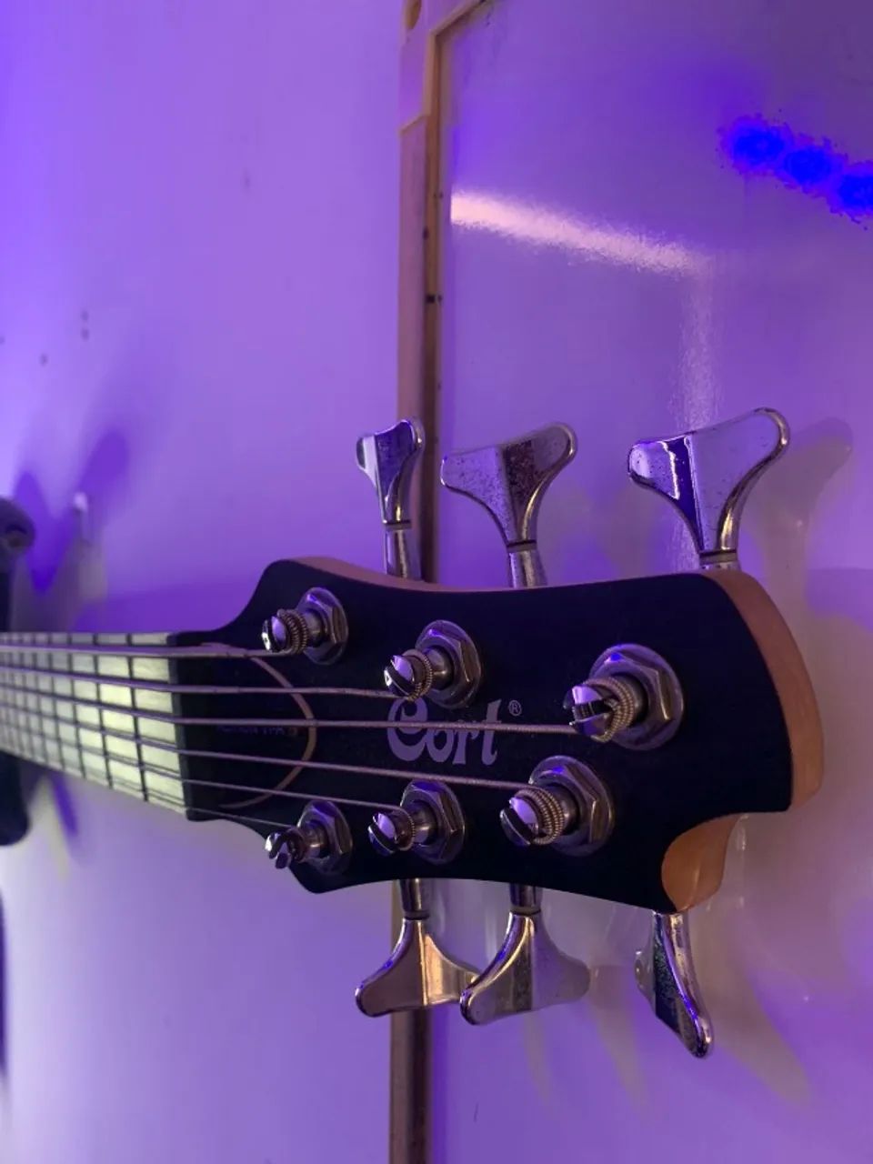 Contrabaixo Cort Action Bass VI Plus de 6 cordas. - Foto 4