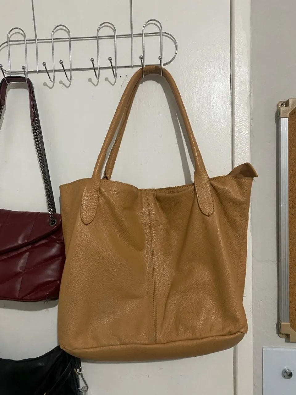 BOLSA DE OMBRO GRANDE MARROM/BEGE VIA MIA - Foto 3