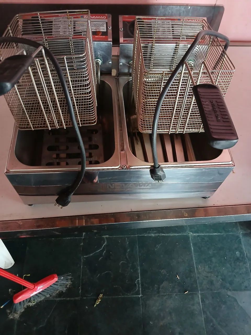 Fritadera elétrica 2 cubas  - Foto 3