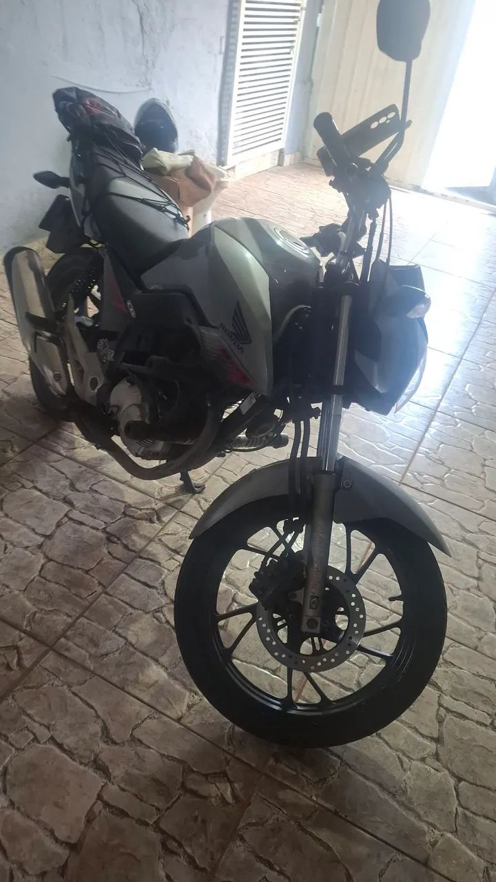 Moto muito conservada
