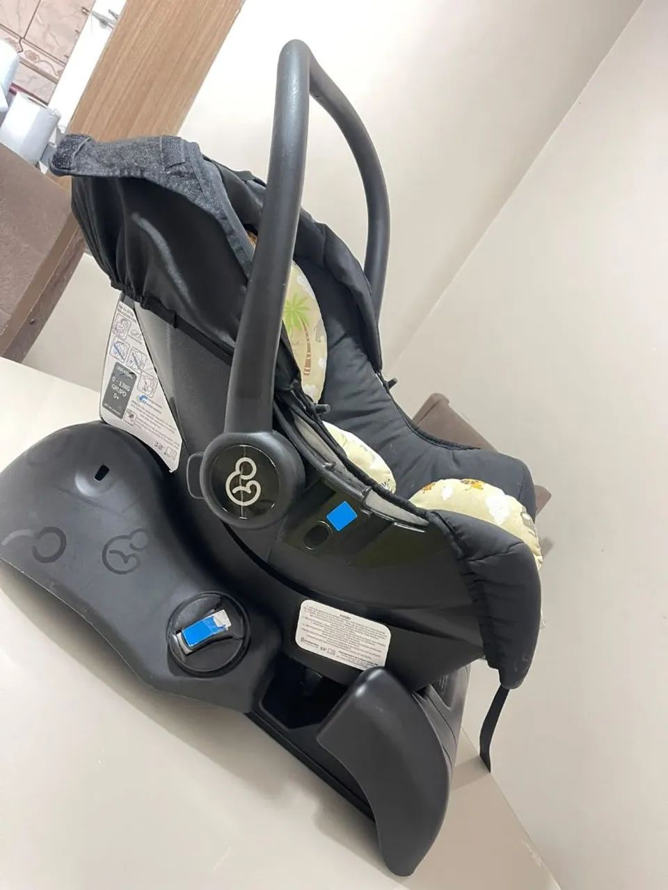 vendo carrinho de bebê 2 em 1  - Foto 5
