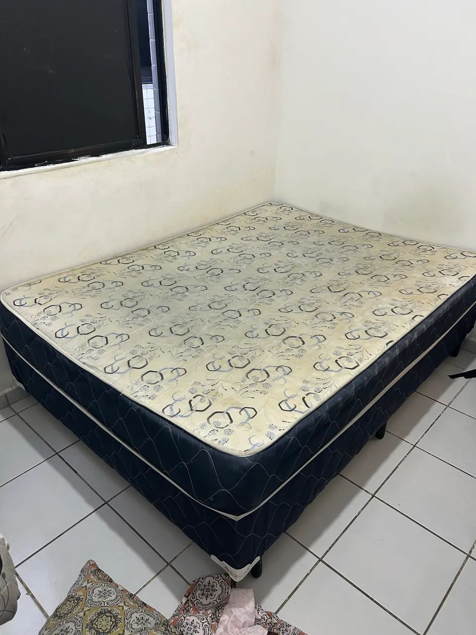Cama Box Casal com Molas 