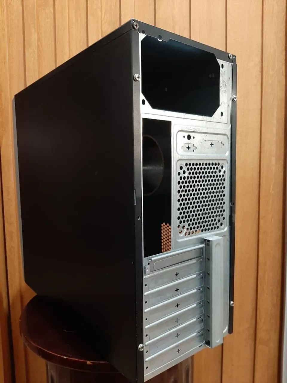 Gabinete Retrô Prata e Preto 2000 PC Sleeper Clássico ATX - Foto 4