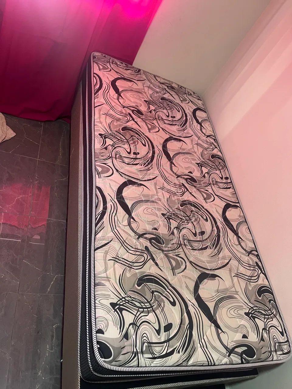 Vende-se cama de solteiro em perfeito estado - Foto 3