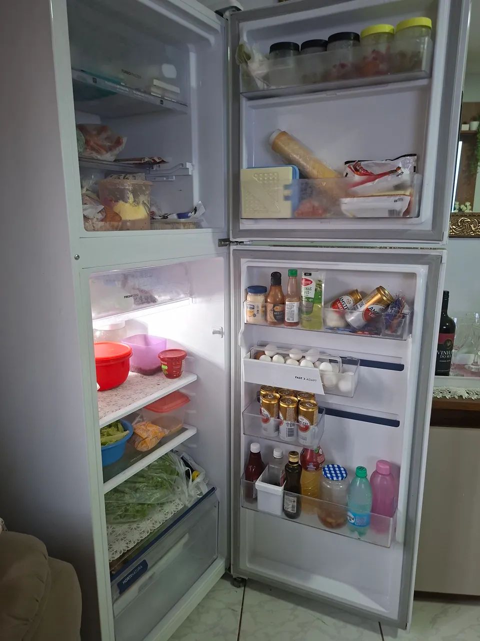 Vendo geladeira semi nova - Foto 2