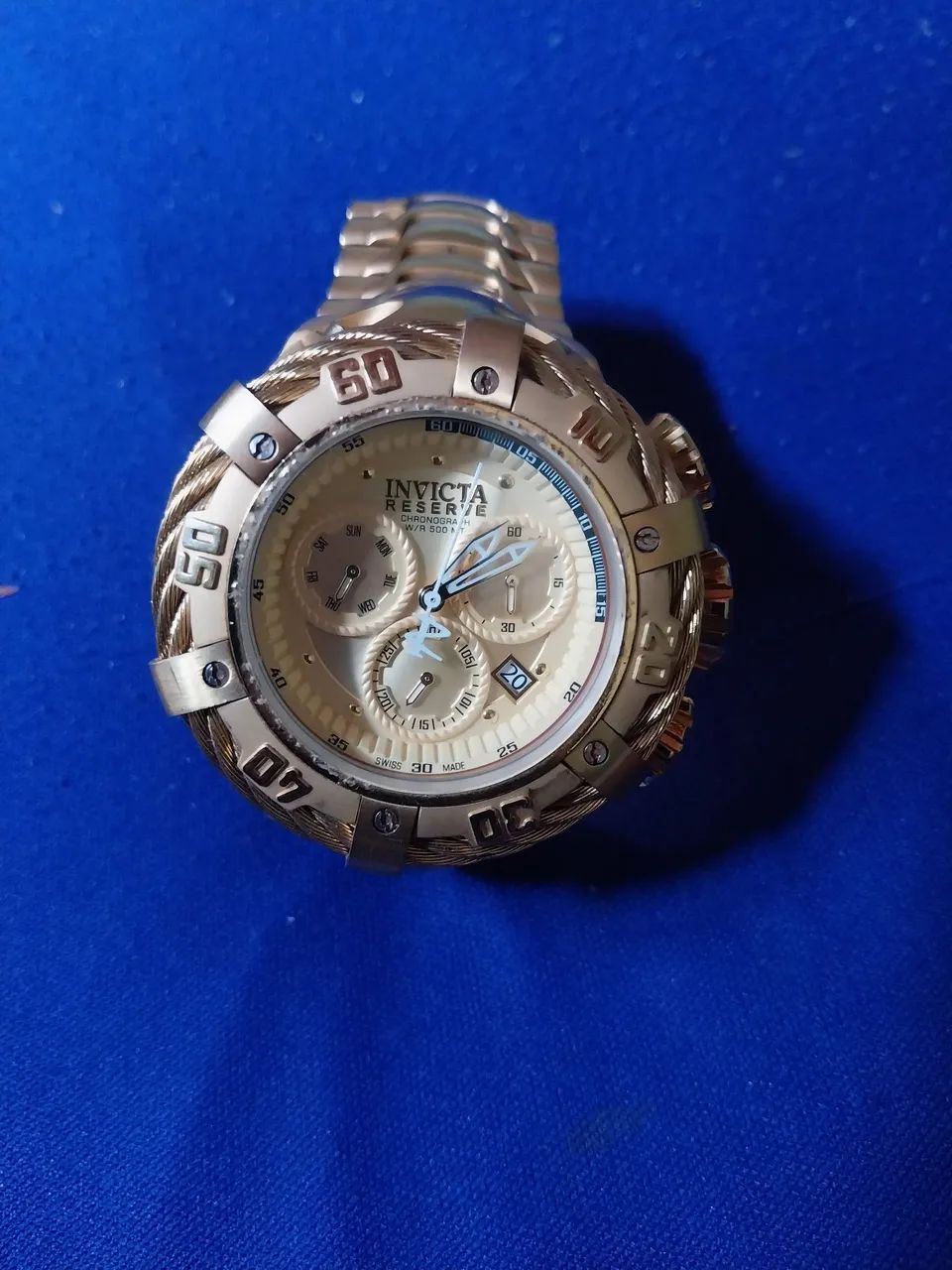 Invicta dourado 