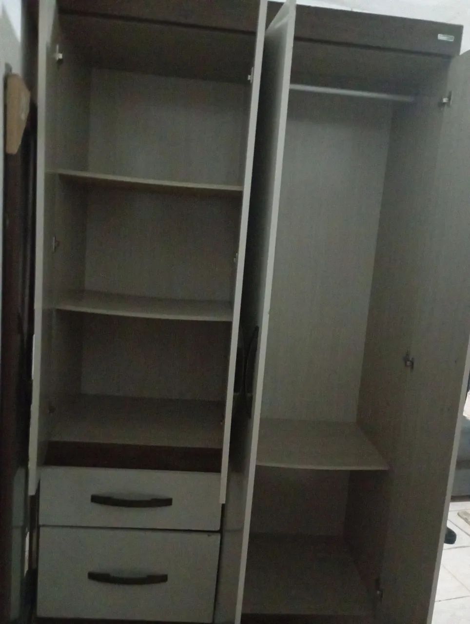 Guarda roupa solteiro