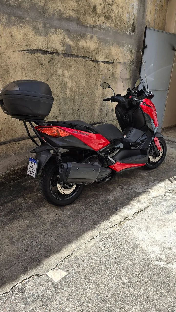 Vendo xmax 250 2202 2023 com 10.000km rodados. - Foto 2
