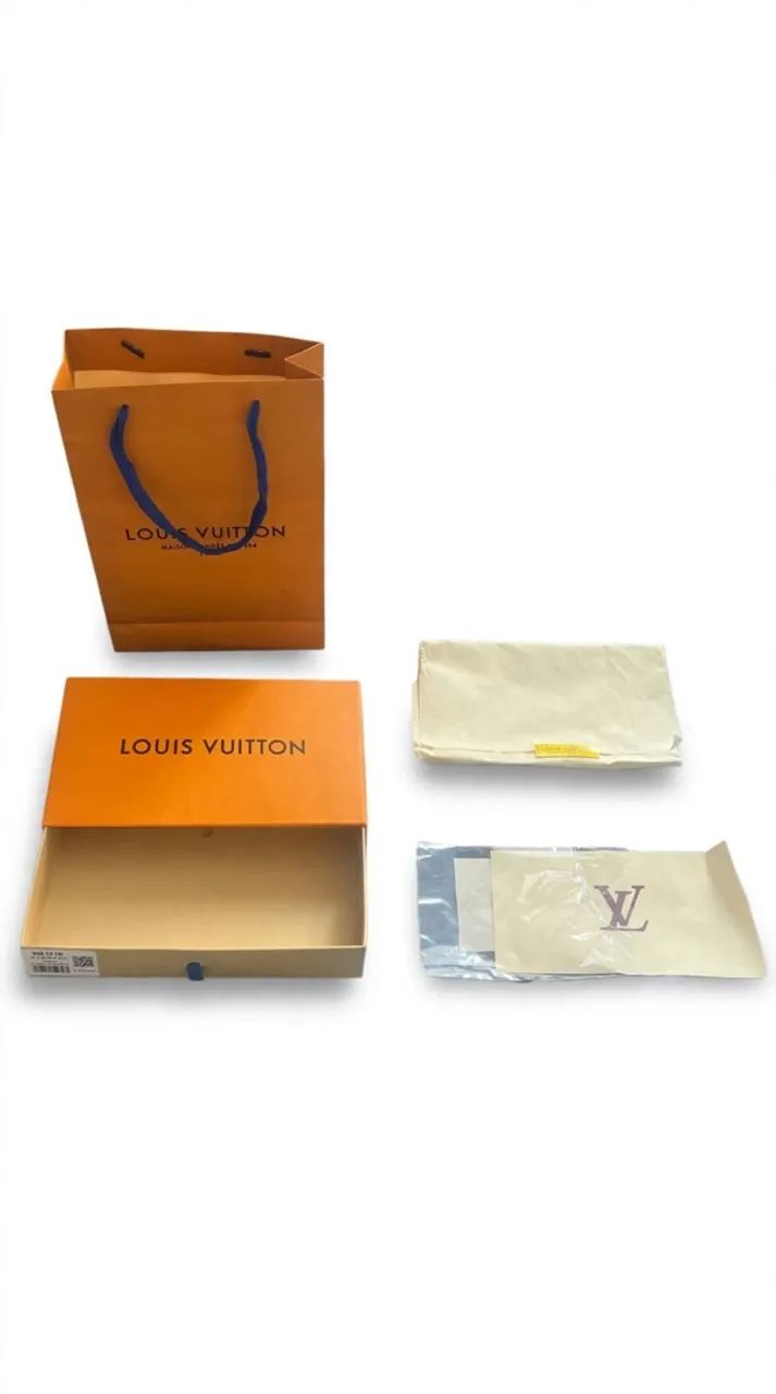 Caixa e sacola Louis Vuitton