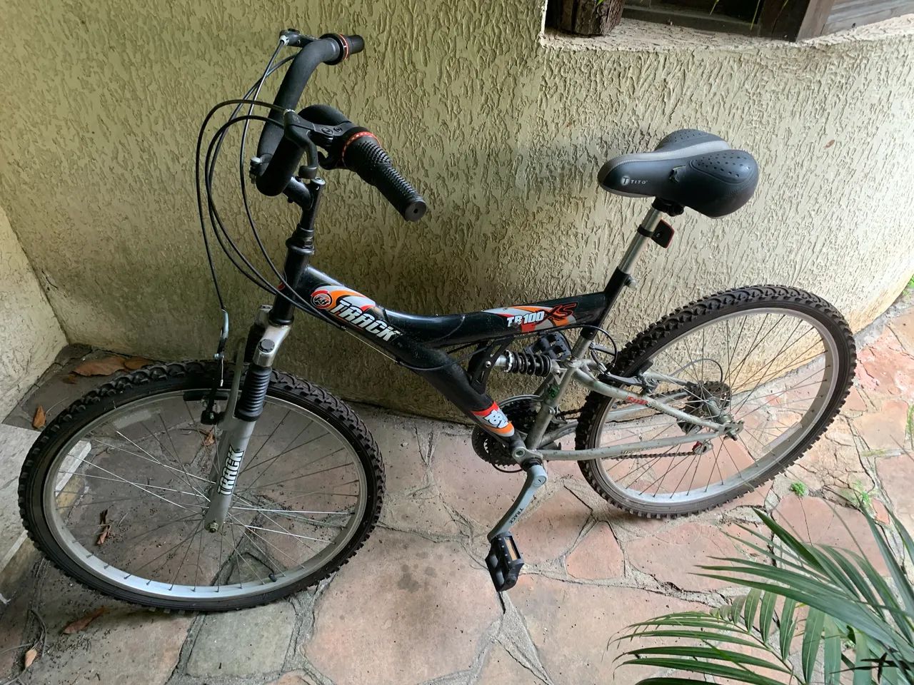 Bicicleta Track aro 26 câmbio 18 marchas - Foto 2