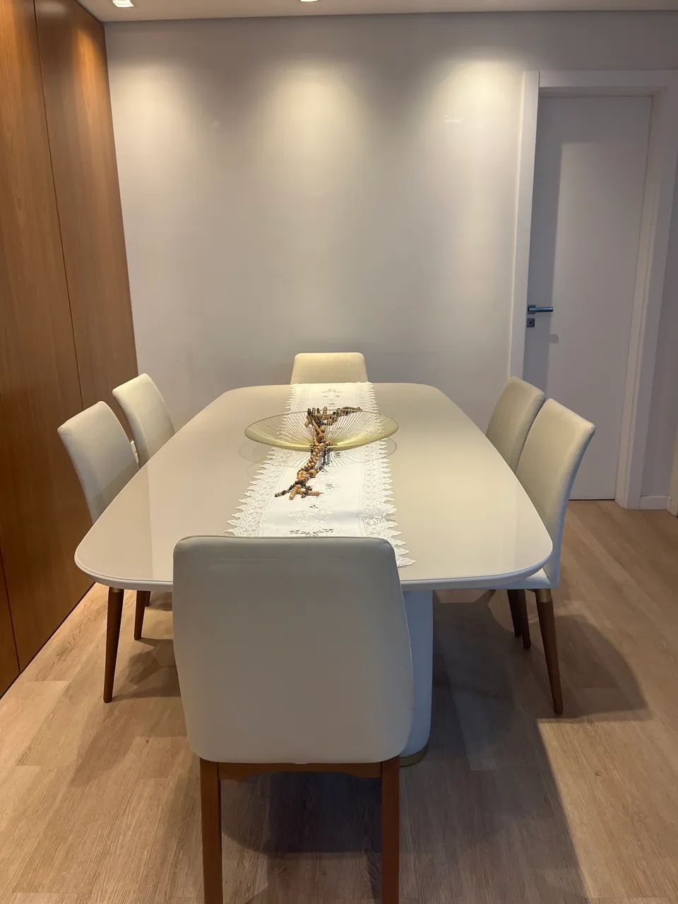 Vendo mesa de 8 lugares 
