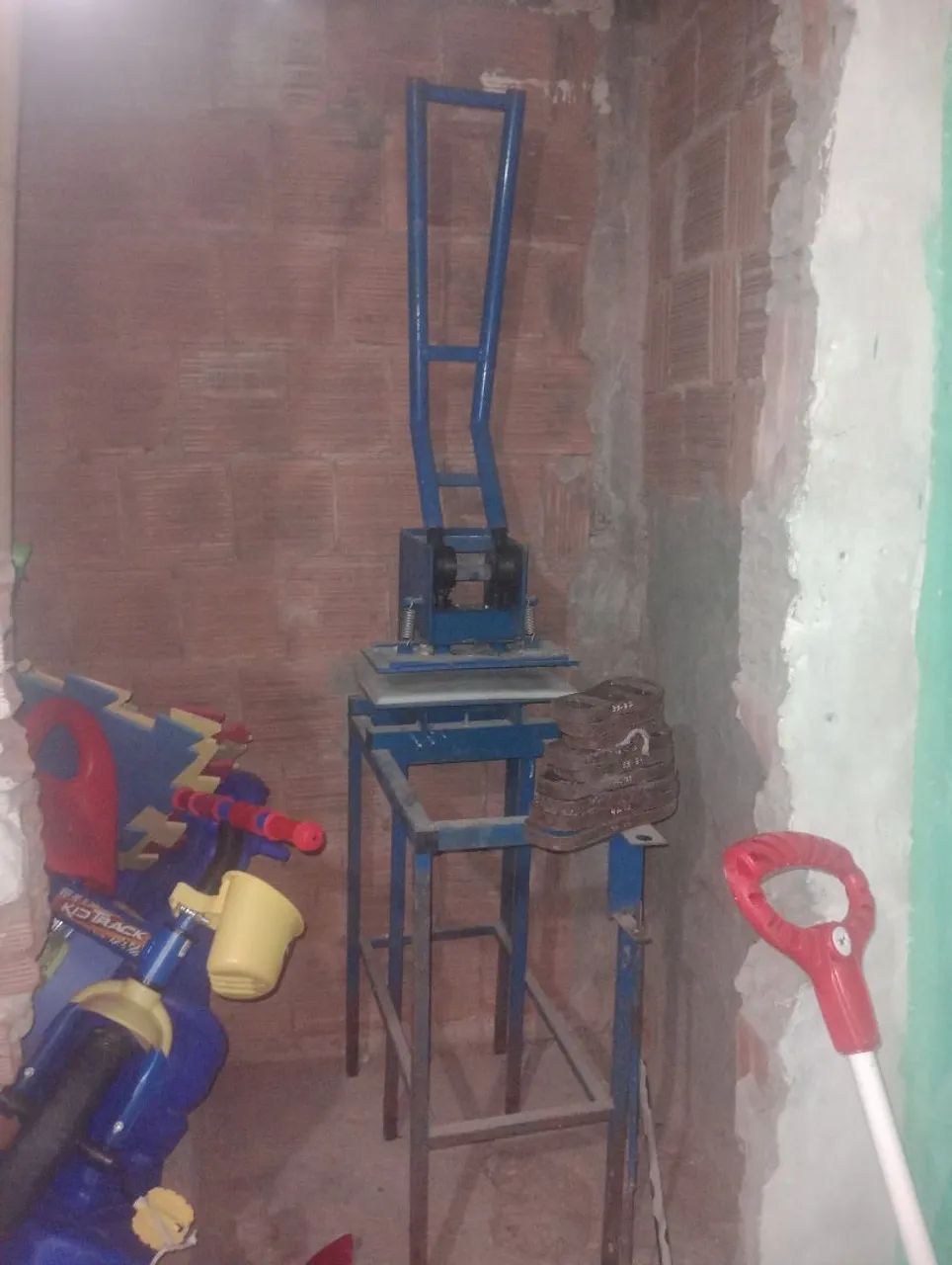 Desapego de aparelho de fazer chinelo 