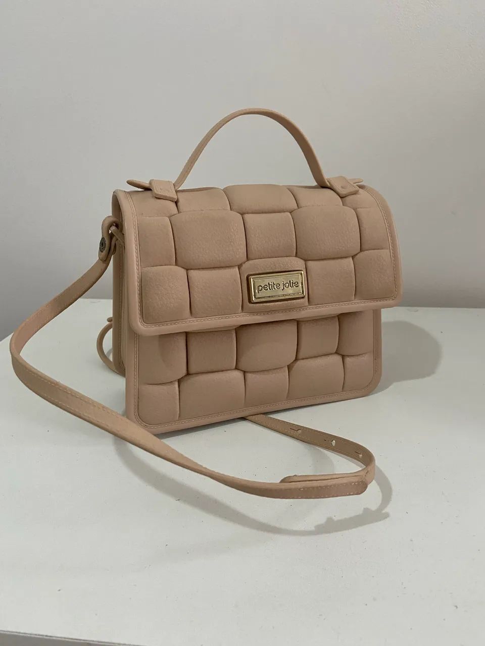     Kit com 2 bolsas femininas em ótimo estado - R$ 110 - Foto 5