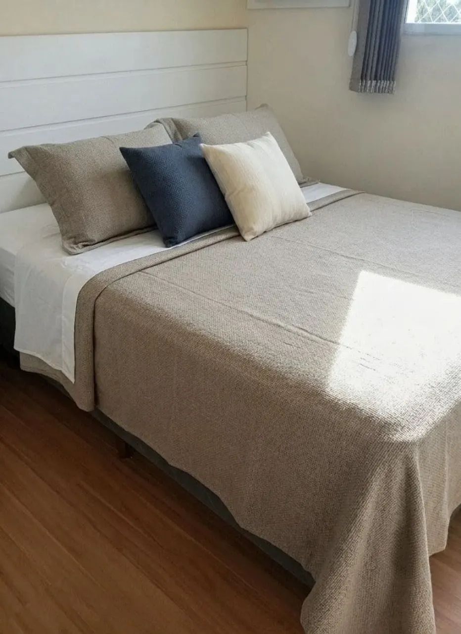 Cama box seminova