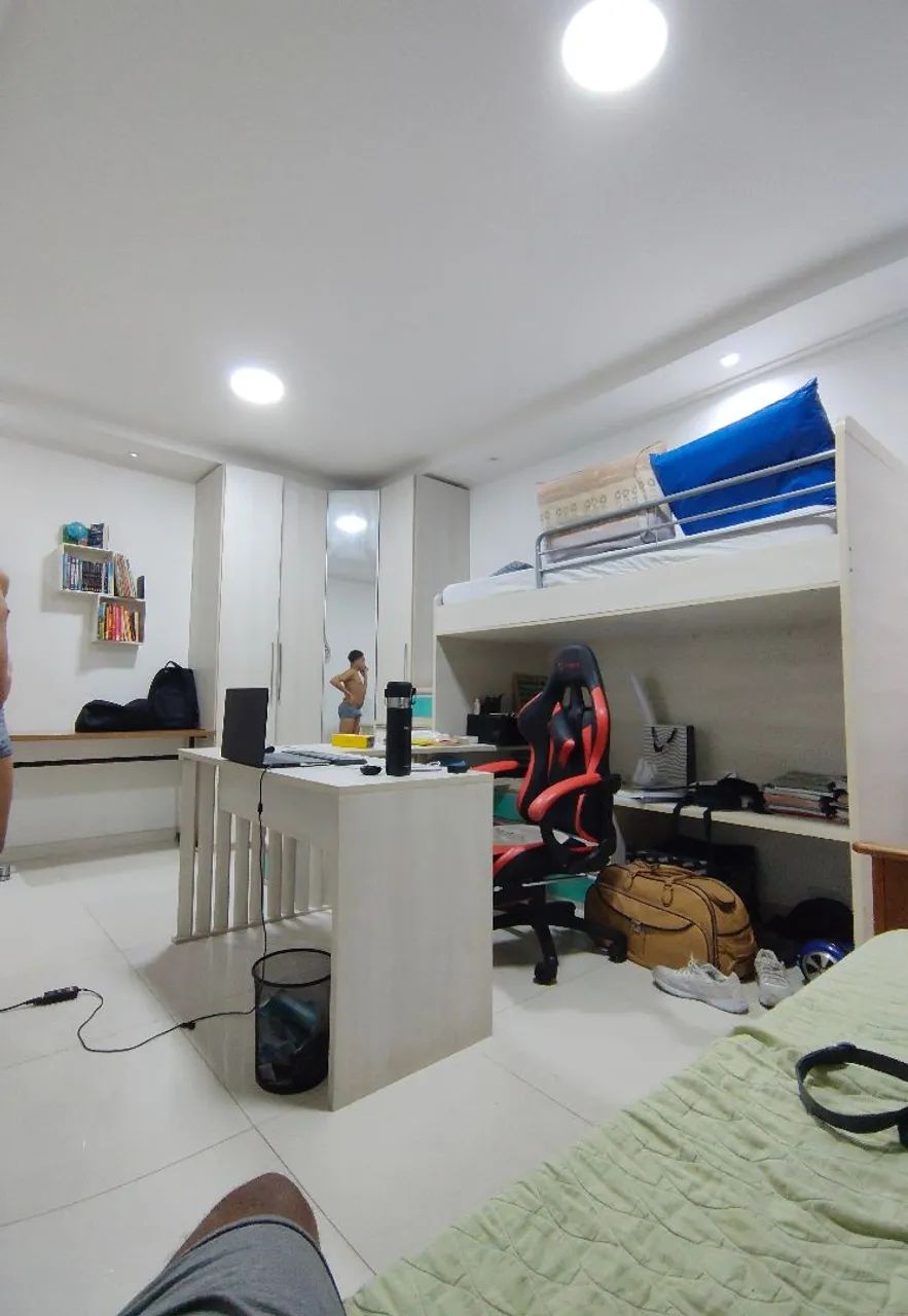 Quarto planejado juvenil com escritório