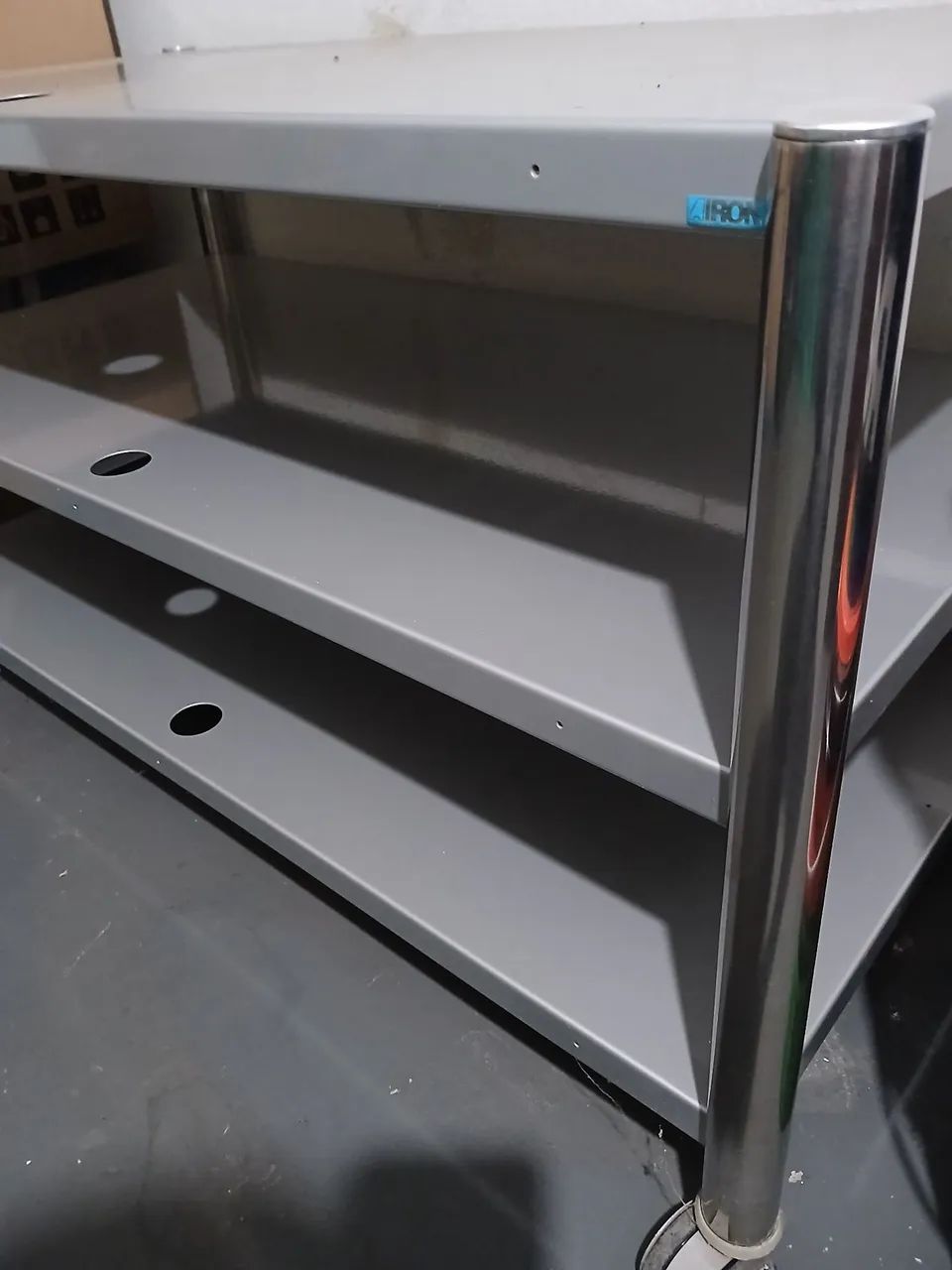 Rack Airon HT-100 em excelente estado Oportunidade