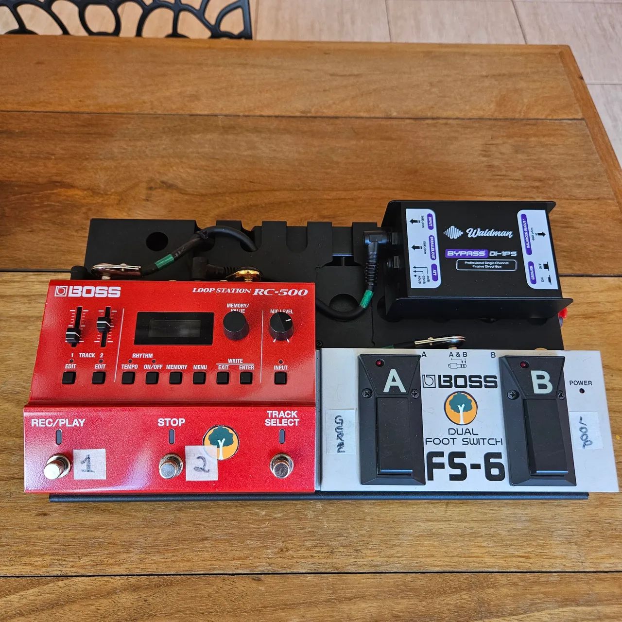 Loop station rc 500 boss + Footswitch FS-6 boss + direct box +