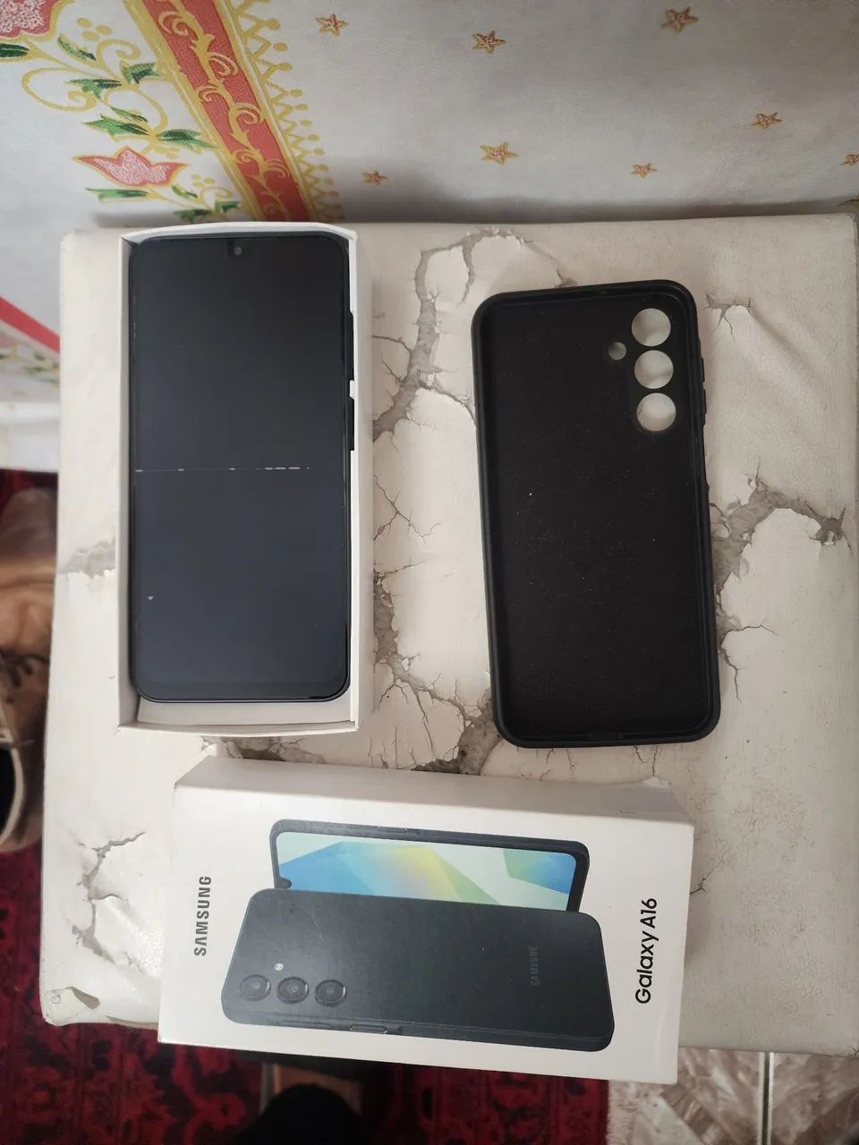 Celular na caixa