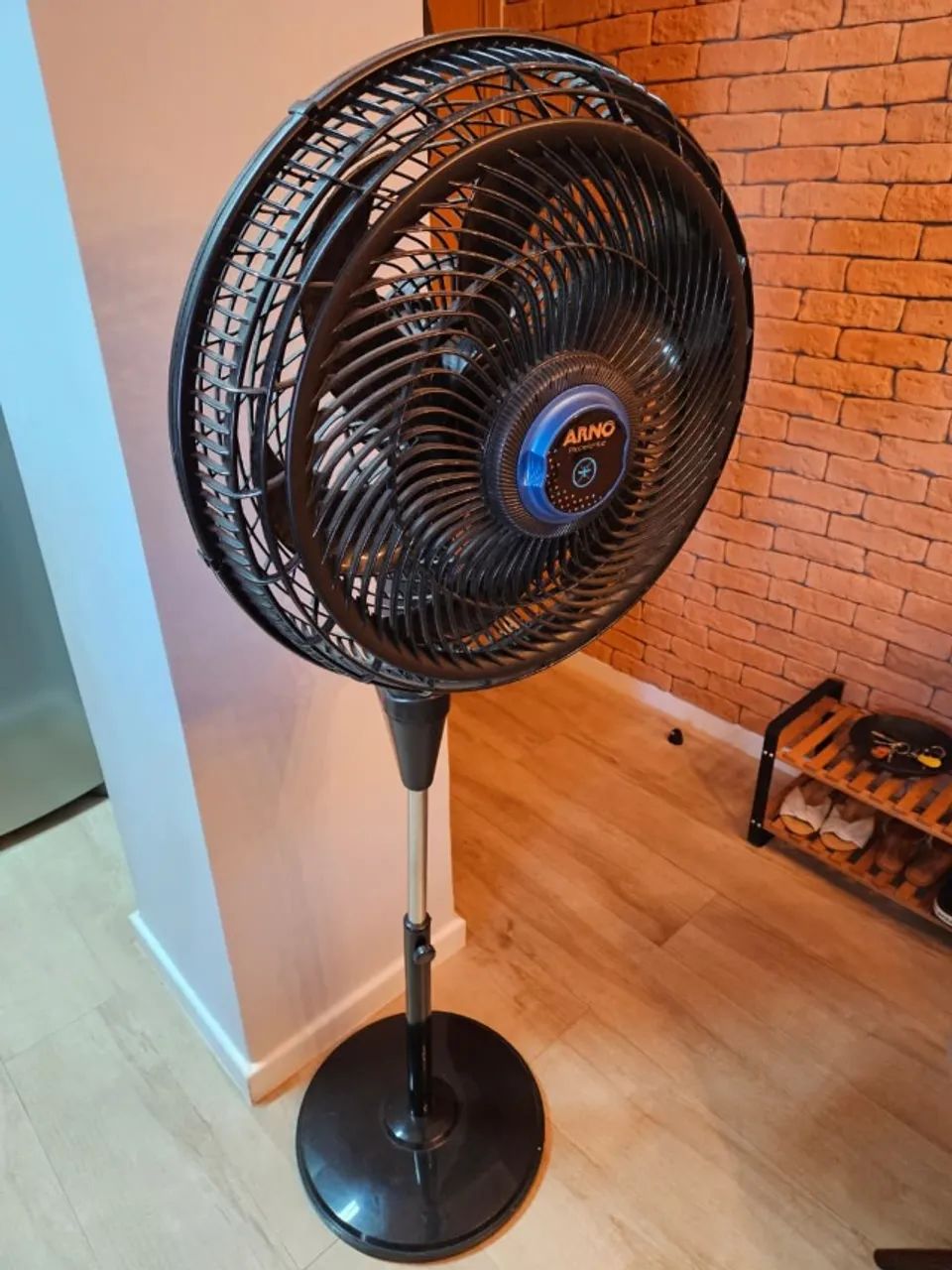 Ventilador de Coluna Arno Ultra Silence Force com função de Repelente Líquido - Foto 2