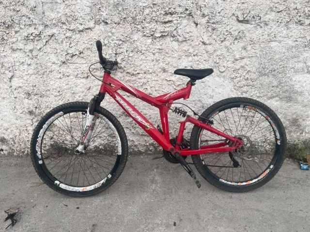 Bicicleta Track aro 26 alumínio com câmbio novo