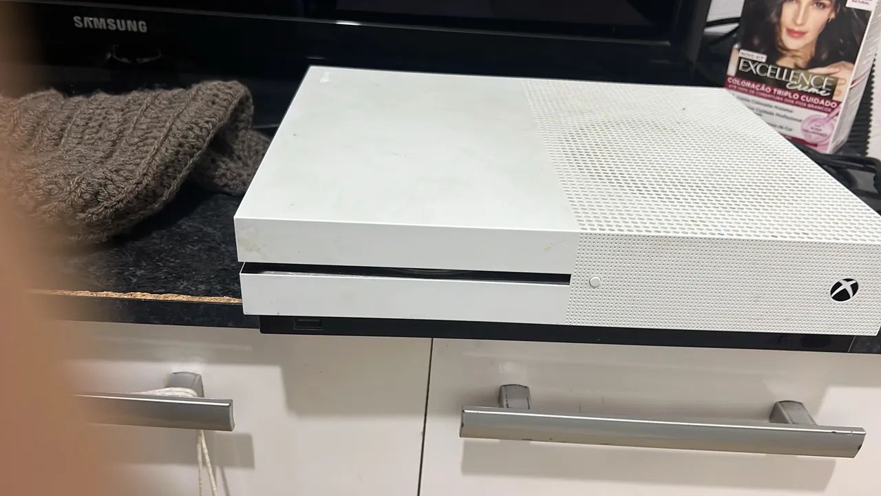 Vídeo game Xbox one s 1 tb 