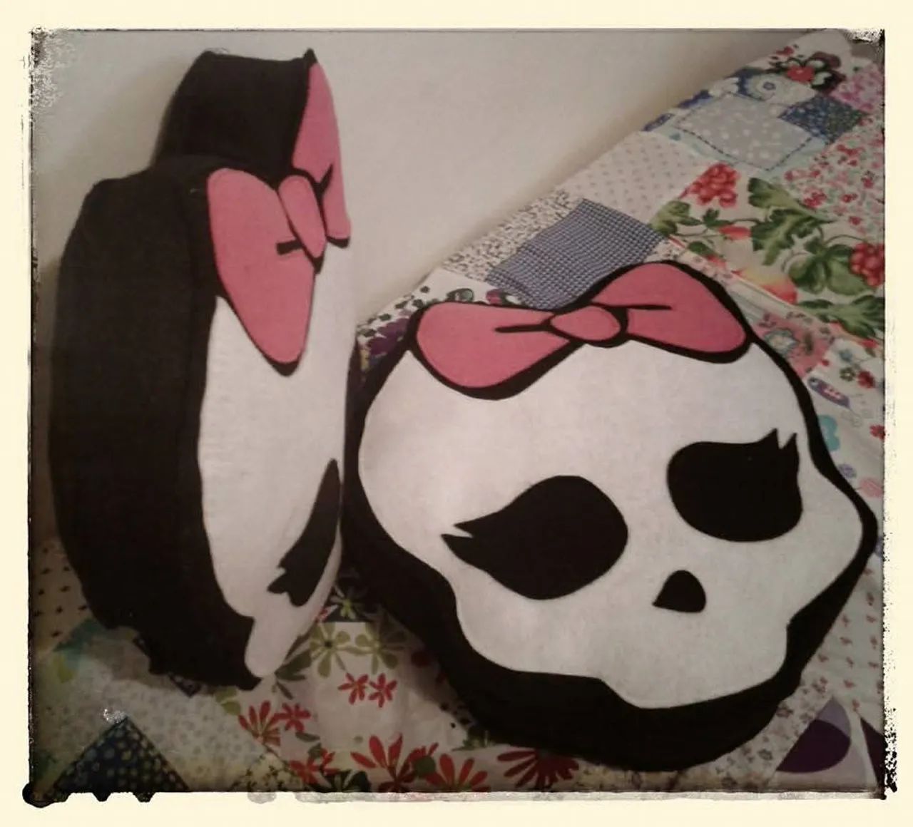 ALMOFADA SKULETE MONSTER HIGH ARTESANAL  - Foto 2