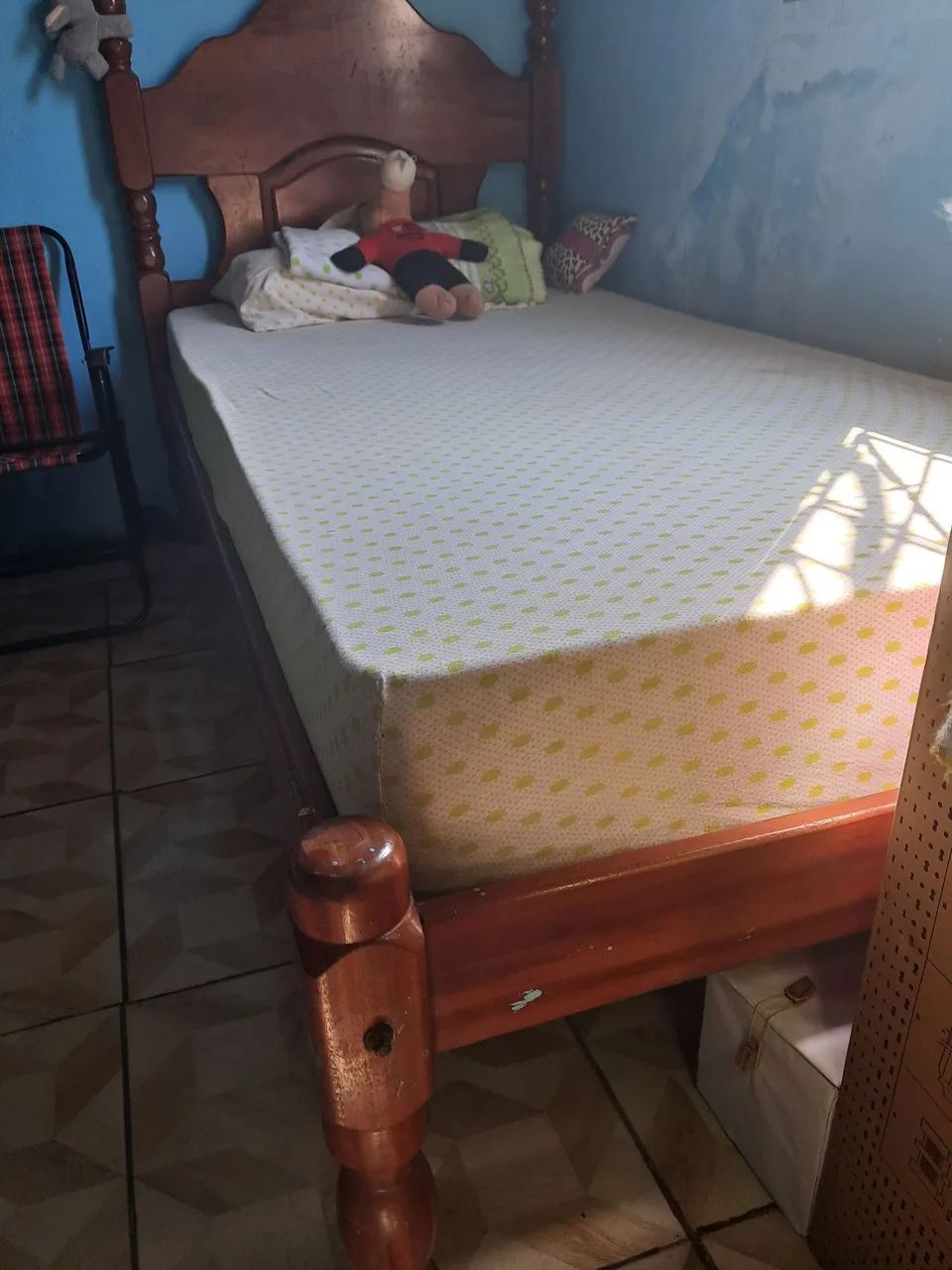 Vende-se essa cama de madeira  - Foto 2