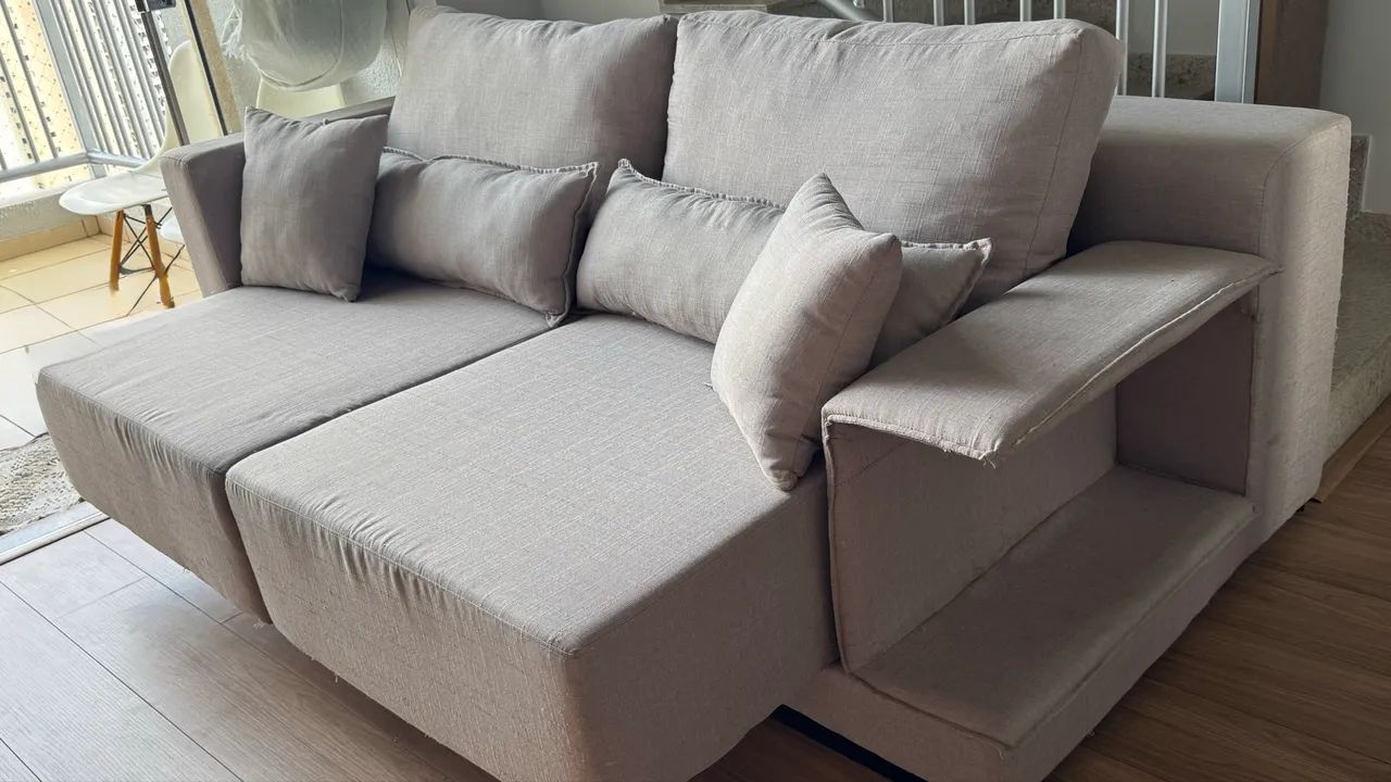 Sofá 2 lugares Retrátil Braço Moderno Novíssimo