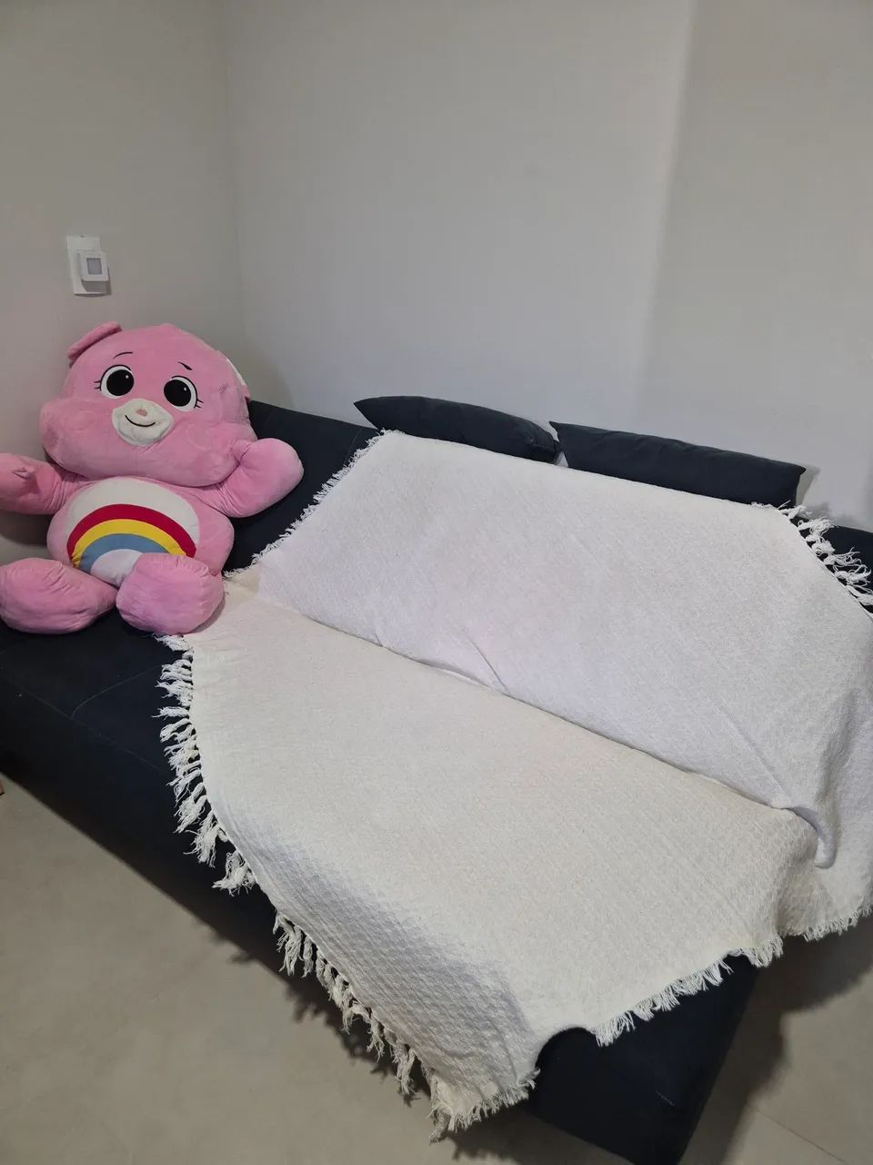 SOFÁ CAMA E CAMA EM BOM ESTADO - Foto 2
