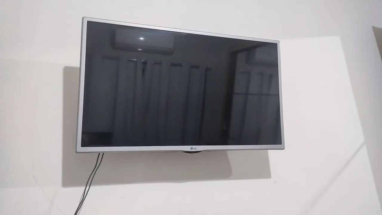 Tv LG 32 polegadas, não é smart