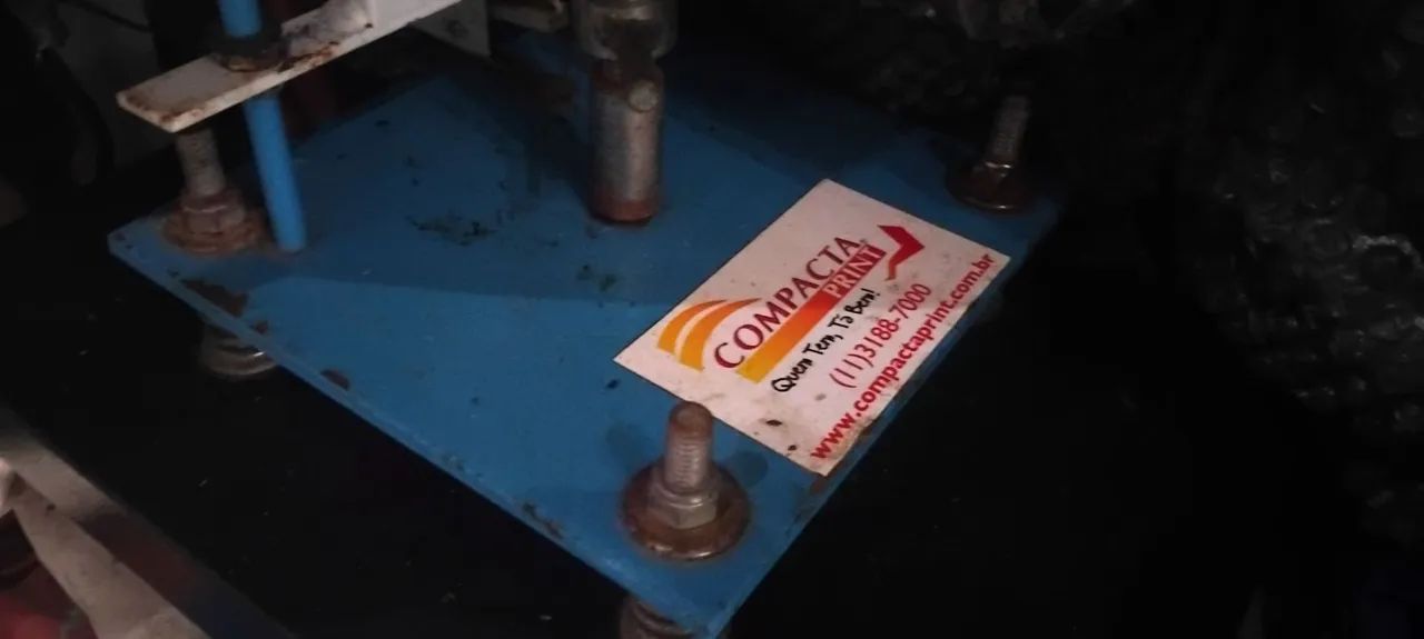 Vende se máquina compacta plinc de estampa camisas e chinelos  - Foto 2
