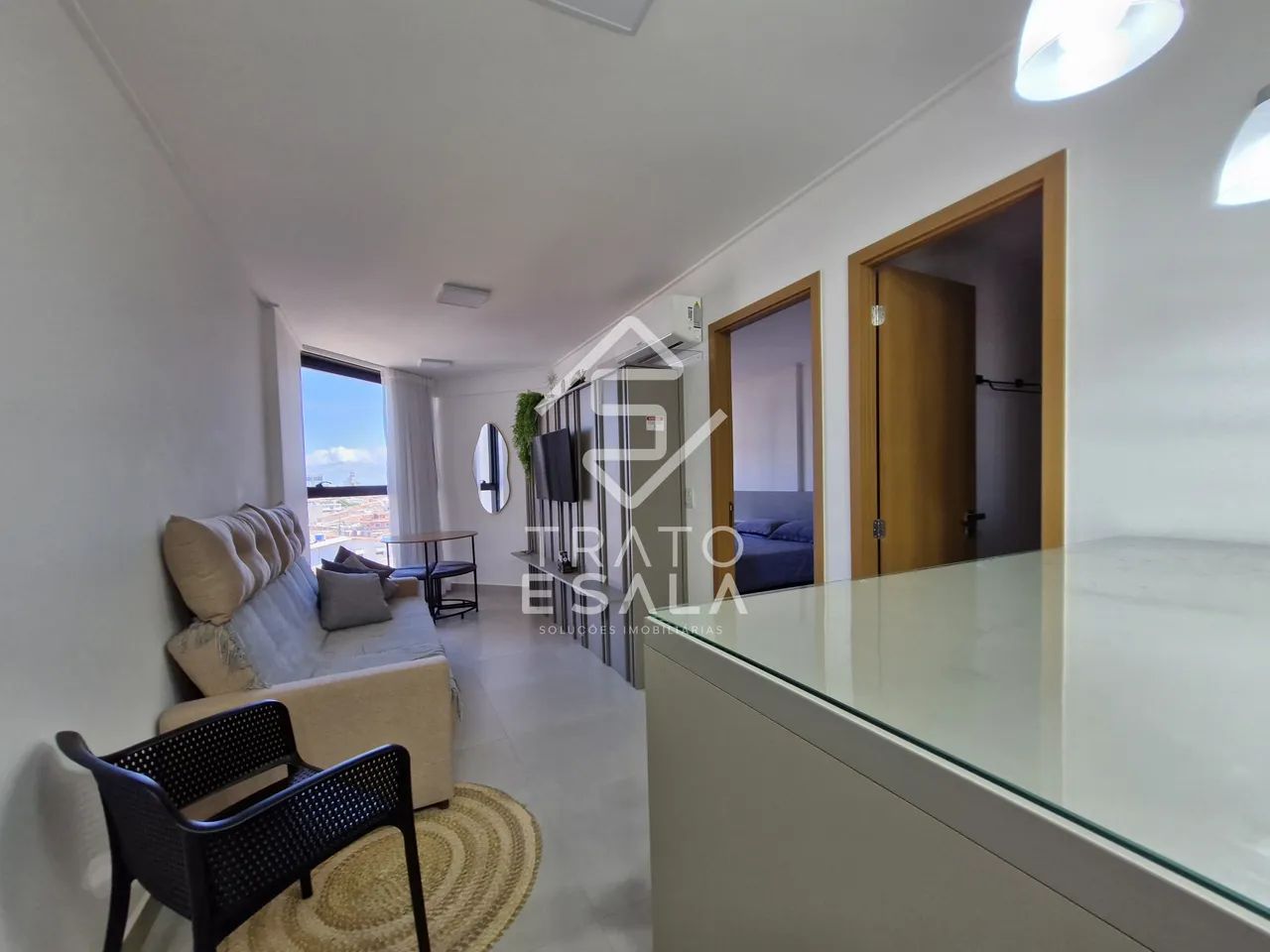 Apartamento quarto e sala, no Edifício Studio Design 3, em frente à Praça Lions, na Pajuça