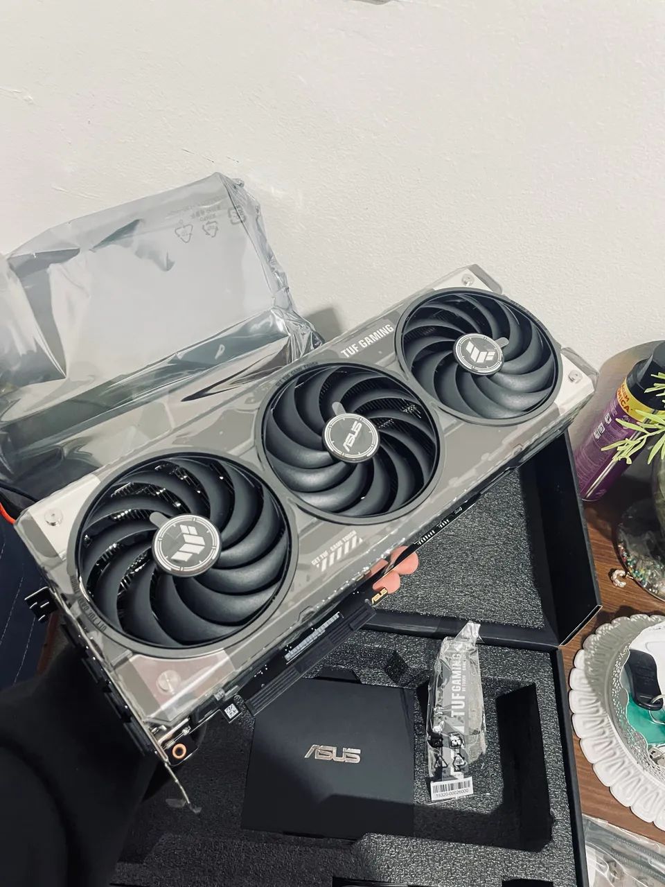 RTX 5070 TUF GAMING