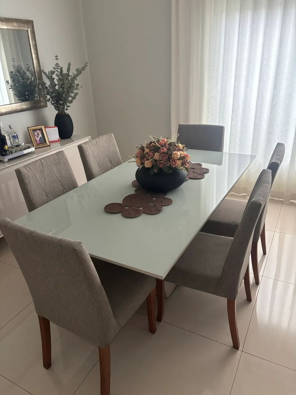 Mesa com 6 cadeiras - Foto 2