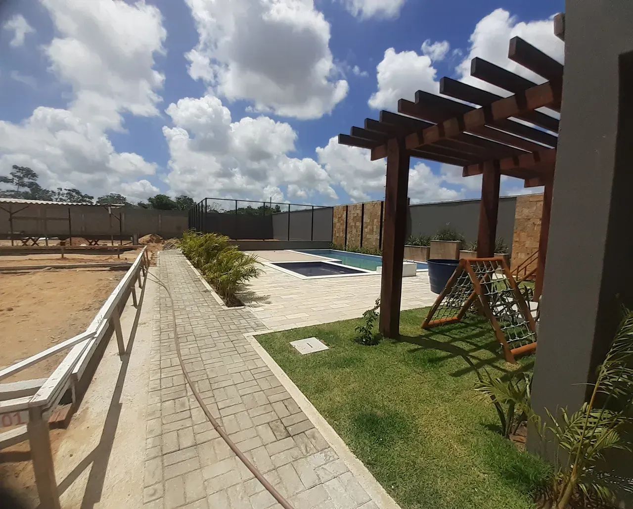 Casa Duplex e Triplex em Cond Fechado em Parnamirim - 2 Suítes e 3/4 Suítes - 72m² e 137m² - Foto 3