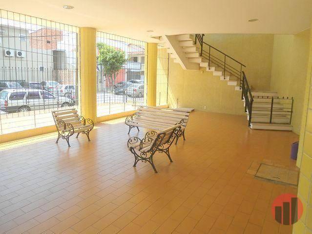 Apartamento com 1 dormitório para alugar, 40 m² por R$ 450,00 - Centro - Fortaleza/CE - Foto 2