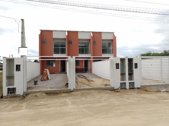 Sobrados com 02 suítes, 02 Vagas de garagem!!! Morretes Itapema