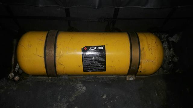Vende-se um gas natural silindro de 10 metros