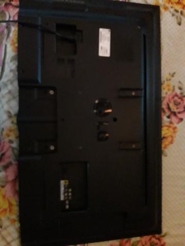 Tv lg de led 42 plg semi nova só R$ 250,00 - Foto 4