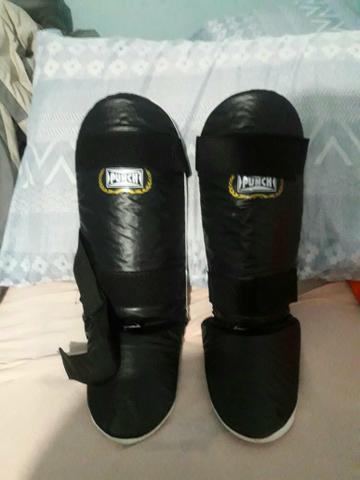 Caneleiras e luvas de Muay Thai - Foto 2