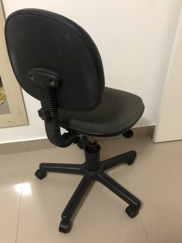 Mesa e cadeira de escritório - Foto 6