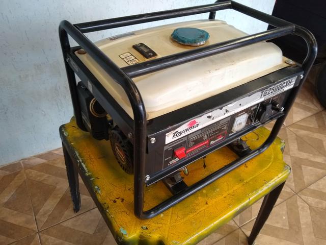Gerador Toyama - Power produtos RG 2500CXH