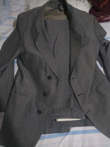 Terno: Calça N° 36 e Blazer N° 42 . Blazer preto: N° 44 + 2 gravatas - Foto 3